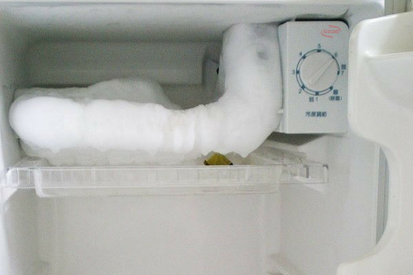 Điều gì xảy ra khi tủ lạnh bị đông tuyết?